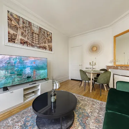 Apartment -l'emeraude De Louis Xvi- Ideal Pour Couple-solo-pro 8min De Paris-1min De La Gare Enghien-les-Bains